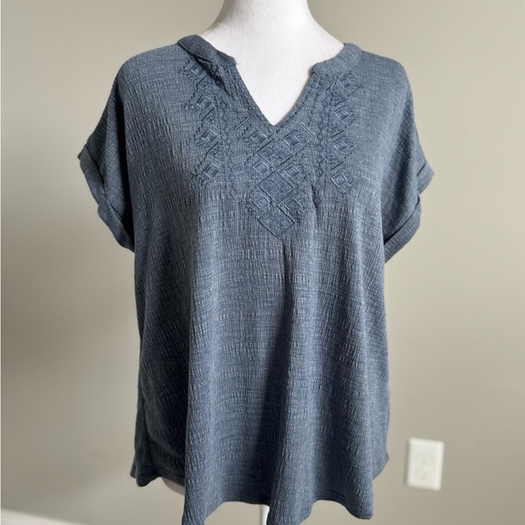 Cable & Gauge Textured Short Sleeve Blue Top Large - Picture 2 of 8